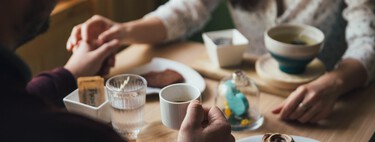 En Tinder hay una tendencia que cada vez gana más peso entre la Generación Z: tener citas sin una gota de alcohol 
