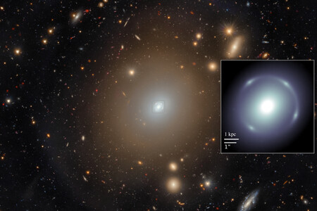 Anillo De Einstein 01