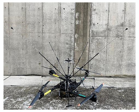 El Dron En Su Jaula Resistente A Rayos