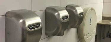 La desagradable verdad de los secadores de manos: no solo absorben las bacterias del baño, sino que las lanzan en nuestras manos