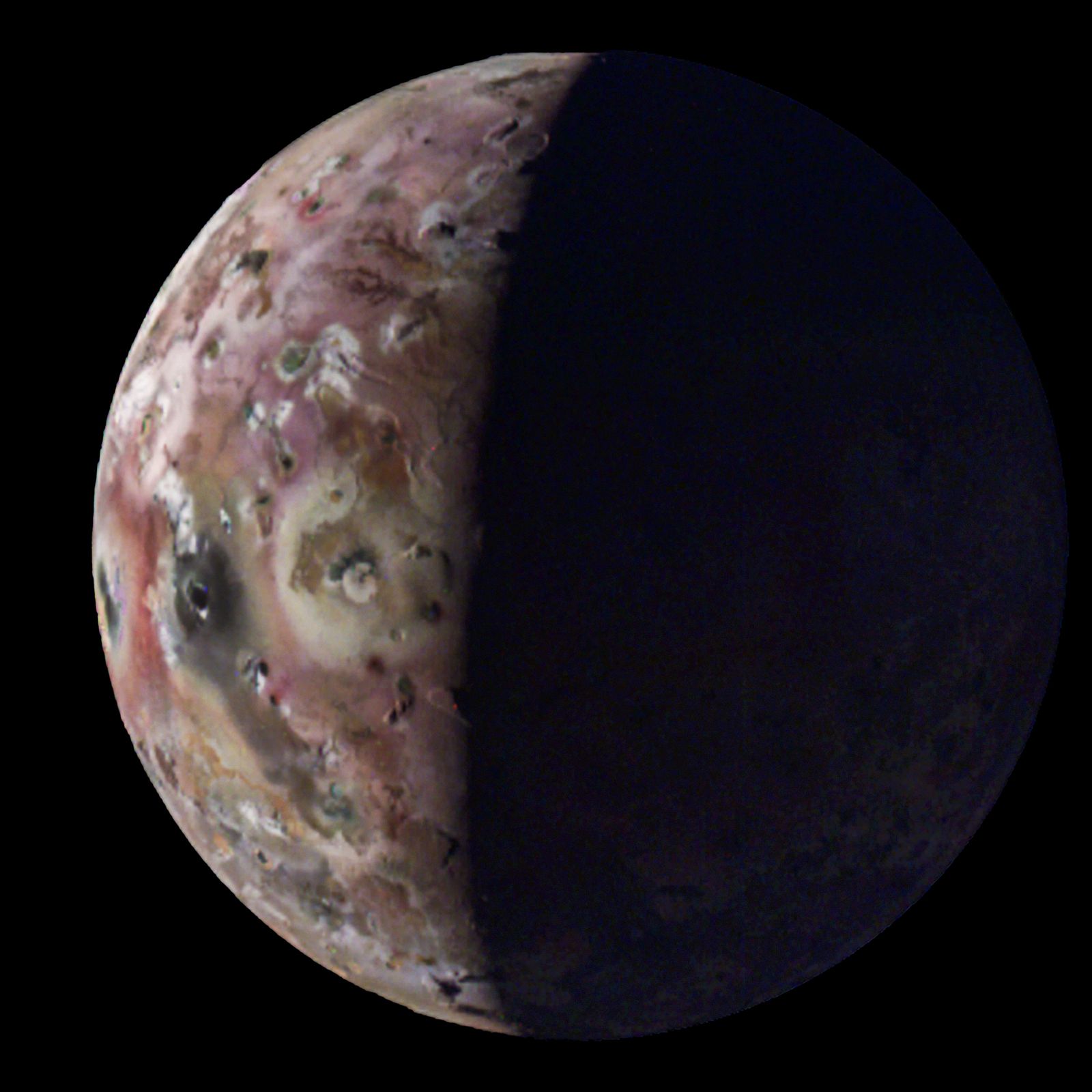 Imagen del satlite Io de Júpiter. El dimetro de Io es de unos 3.640 km ligeramente mayor que el de la Luna . Es el único...