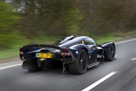 Aston Martin Valkyrie Carretera