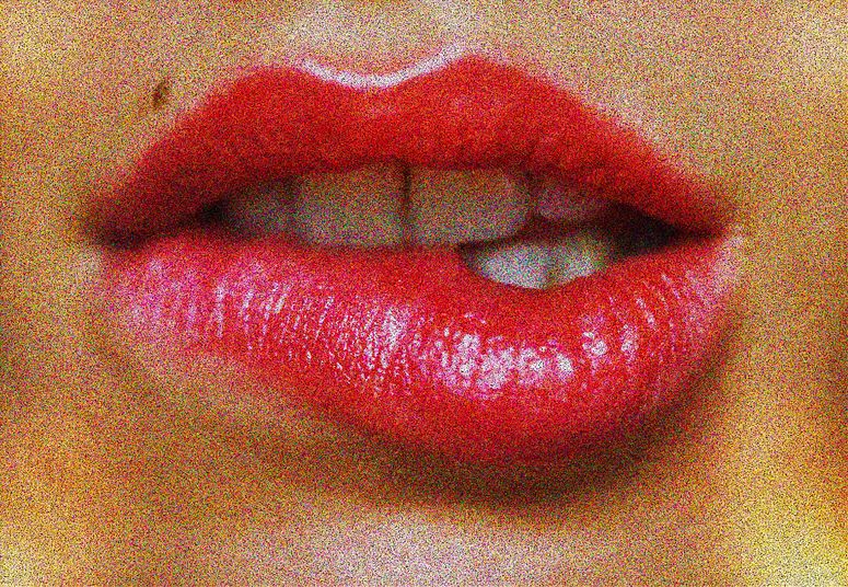 Ilustración: una persona muerde un labio.