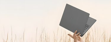 Laptop liviana ASUS con 16 GB de RAM y Windows 11. Tiene procesador eficiente y potente como de celular