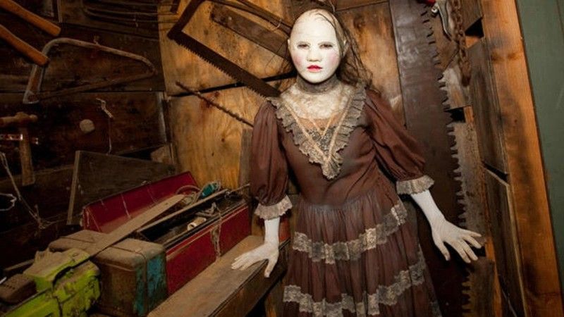 Película Houses October Built