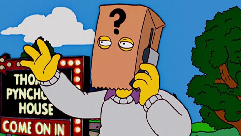 Thomas Pynchon aparece en Los Simpson con una bolsa en la cabeza.