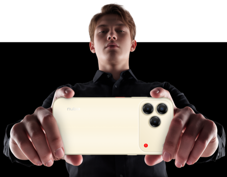 Nubia V80 Photo Iphone 17 Pro Max Design