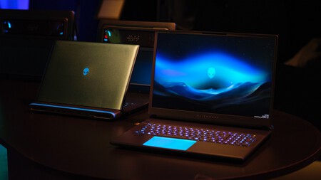Alienware 16 18 Area 51 Laptops 4