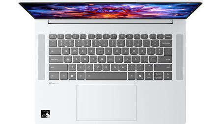 04_ideapad_slim_5x_15_11_glacier_white_hero_keyboard