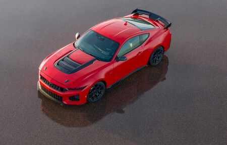 Ford Mustang Dark Horse SC 2026