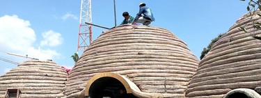 Estas casas de arcilla y cal con forma de panal podrían soportar un sismo de hasta 10 grados 