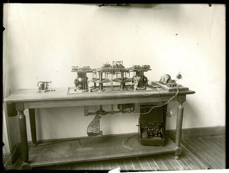 Telekino | Fondo Francisco González Redondo