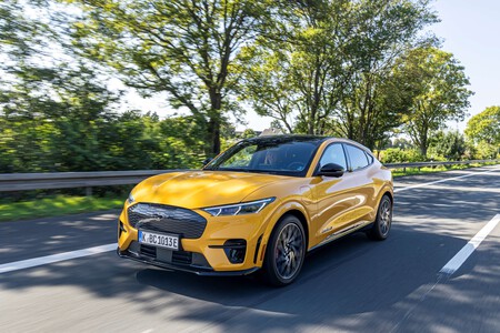 Ford Mach E Gt Vs Tesla