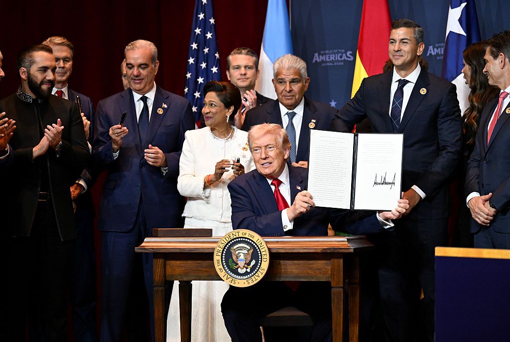 Trump escudo de las americas