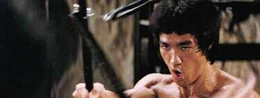Es una de las mejores películas de artes marciales de la historia, ganó 400 millones de dólares y puedes verla por internet: Operación Dragón con Bruce Lee 