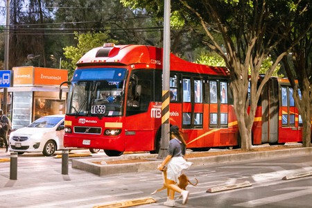 Turistas Pueden Pagar Metro Metrobus Tarjetas Internacionales Cdmx Xataka Mexico 1