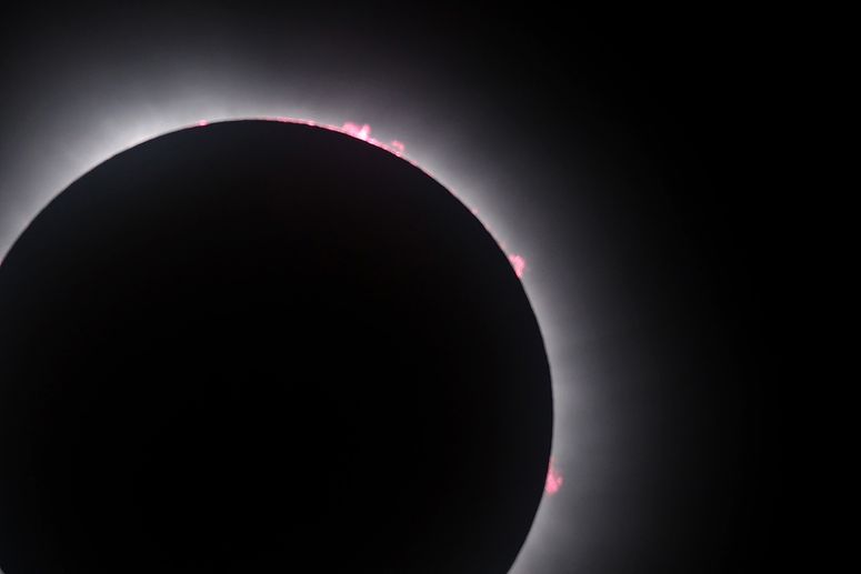 Momento de totalidad de un eclipse total de Sol, en abril de 2024.